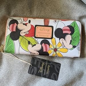 Disney Loungefly wallet matching purse available